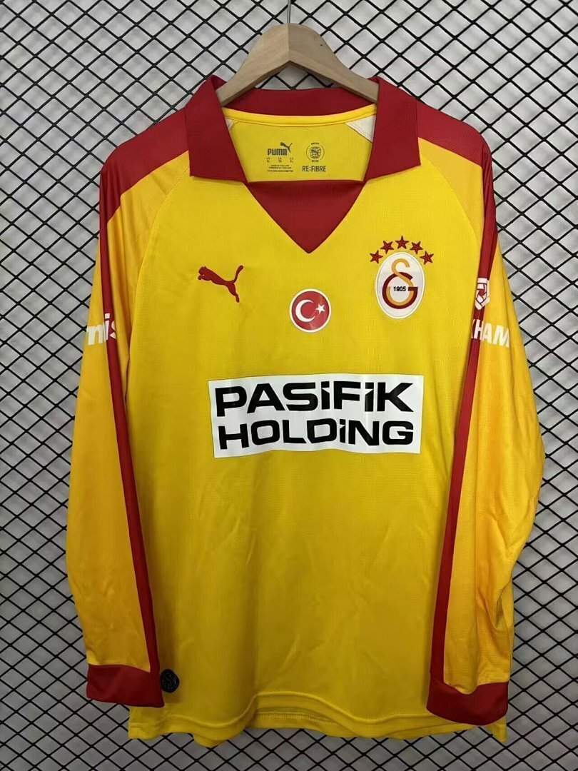 Galatasaray 26/27 Yellow long sleeves soccer jersey